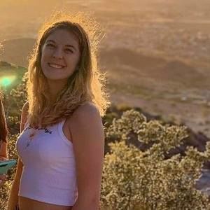 Meet your Posher, Karina